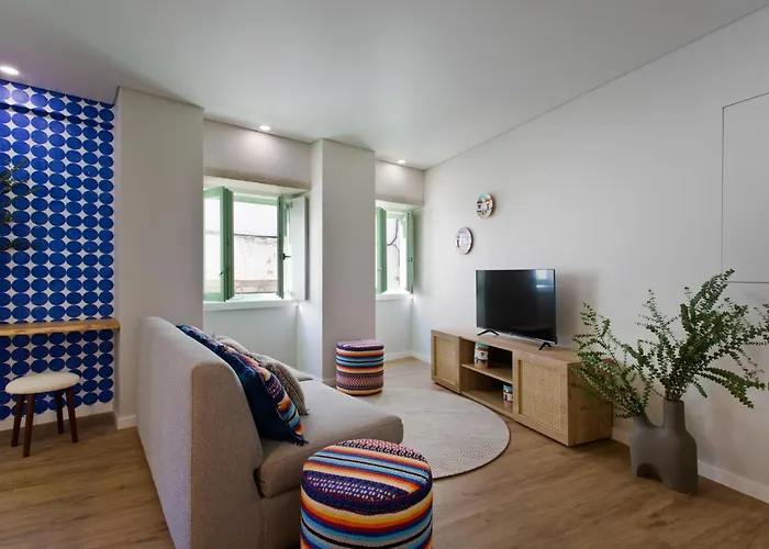 Boutique Rentals- Sea Breeze Apt